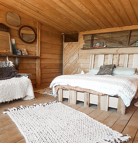NZ Wool, Wollen Jersey, Hunter Hills, Farmstay, Organic Wool, Organic Meat, New Zealand Farm Experience, Hunter Hills, Working Farm, Timaru, Hunter Hills Organics, 100% Pure NZ Wool, Wool Rugs, Lambswool Blankets, Teschemaker, Otaio, Quinn, Collier