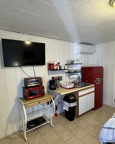 Pet-friendly hotel near Hampton Beach