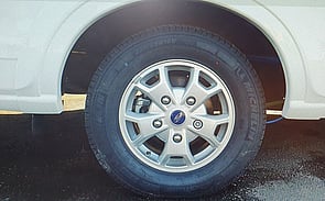 Alloy wheels, with also a spare tyre