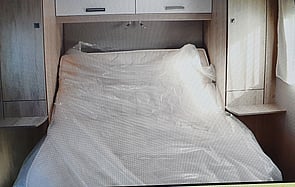 Fixed island bed, with 2x wardrobes
