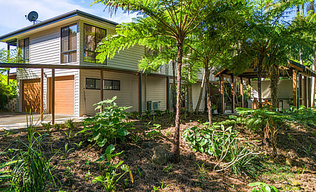 Outdoor entertaining area and breezeway, Clunes