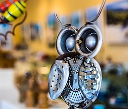 artwork display - metal owl 