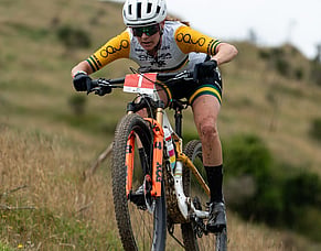 Double-double success for Henderson and Cooper in Oceania MTB