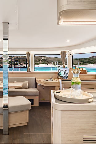 Lagoon 42