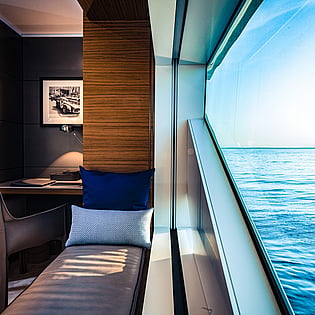 Yacht Bold