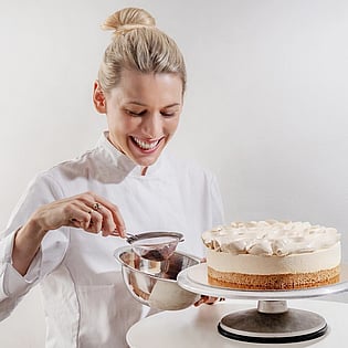 Pastry chef Tea Mamut