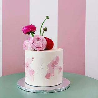 Pastry chef Tea Mamut