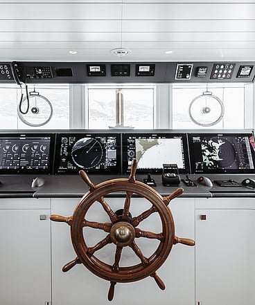 Yacht
