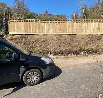 Fencing contractors Ivybridge