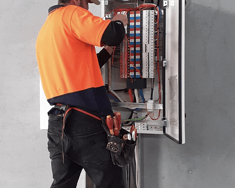 industrial electrician maintenance