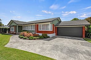 SOLD - 25 Chedworth Ave, Chartwell$880,000