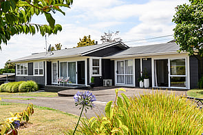 SOLD - 3 Acacia Cres, Glenview$730,000
