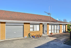 SOLD - 52c Naylor St, Hamilton East$435,000