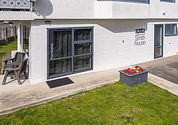 Harakeke Suite | Smith House Whanganui