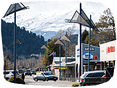 Ohakune Town Centre, with views of Mt Ruapehu behind the shops and cafes.