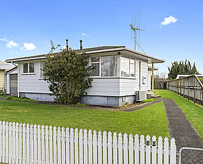 30 Oakfield Crescent  - SEPTEMBER 2020