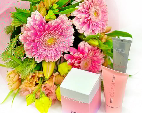 Bloom & Glow | Flowers with Ecoya | Luxe Combo