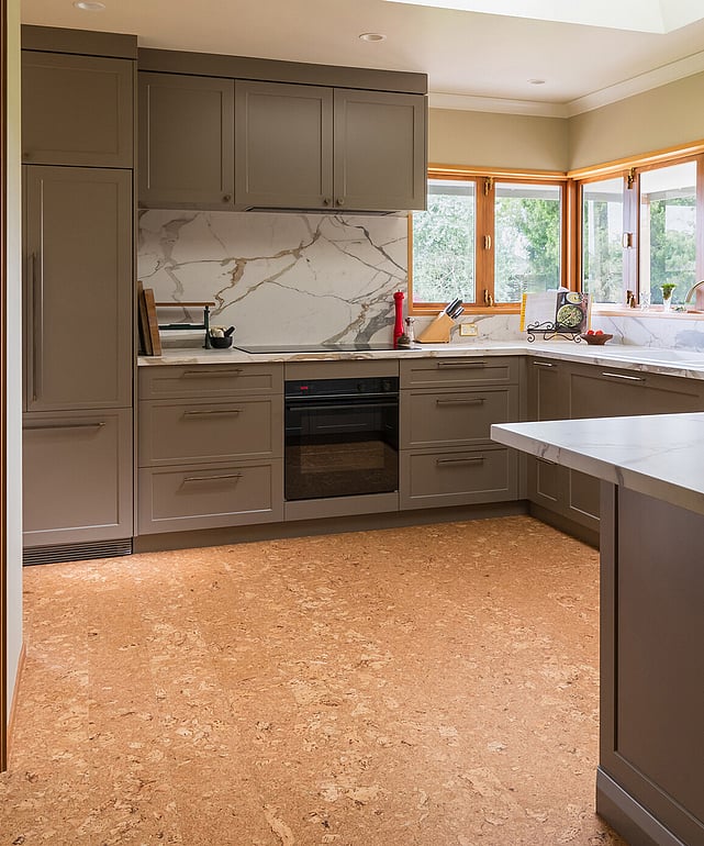 Wood look flooring in cork in a modern kitchen.