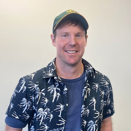 Brett Crossan, the lead physiotherapist and director of Logic Physiotherapy. A dedicated professional with extensive educational background and a passion for personalised patient care, focusing on mechanical diagnosis, therapy, and ergonomics
