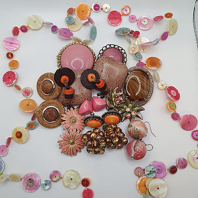 Retro Rummage have a large range of vintage, boho and retro jewellery
