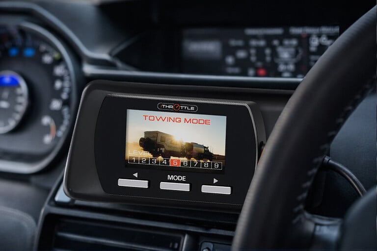 Why the Colour LCD Screen on the iThrottle Controller Changes ...