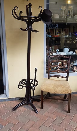 Aly's Antiques Cambridge NZ, Antique Furniture For Sale