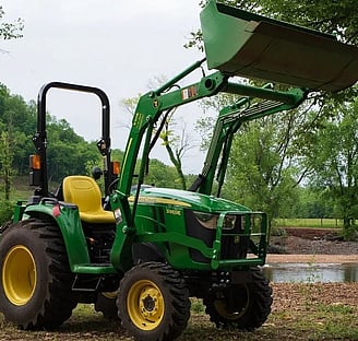 JOHN DEERE 38hp TRACTOR