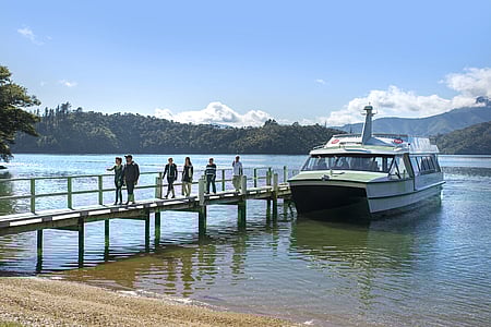 Beachcomber Cruises- "Matua"