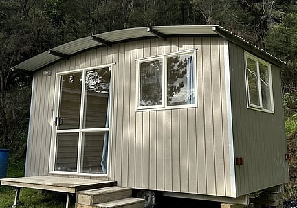 Single Room Larger Wade Cabin by Cosy Cabin Rentals