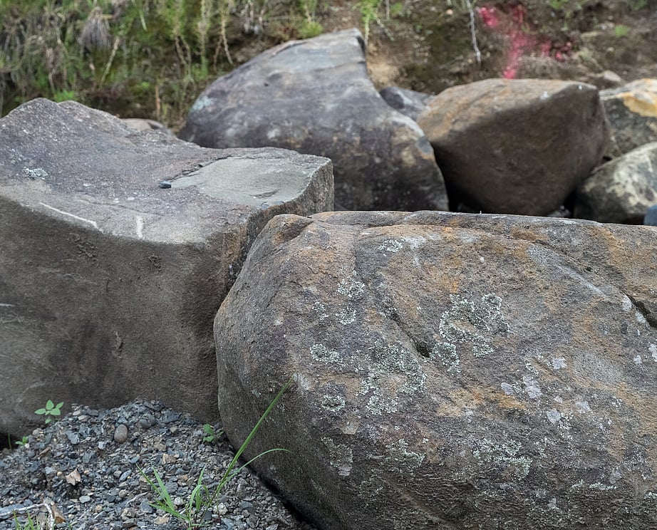 Feature Boulders Page