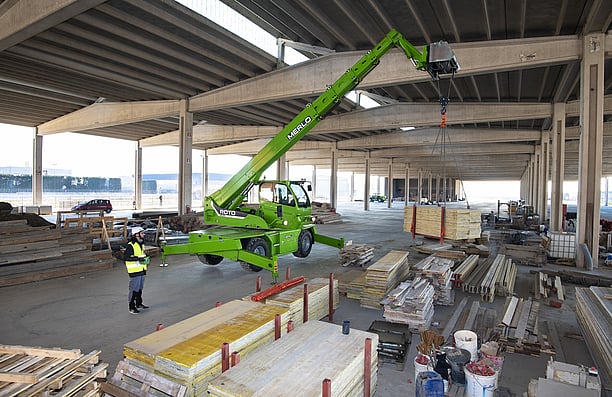 Rotating Telehandlers (ROTO) - 360&deg; ﬂexibility for complex lifts and multi-storey builds.