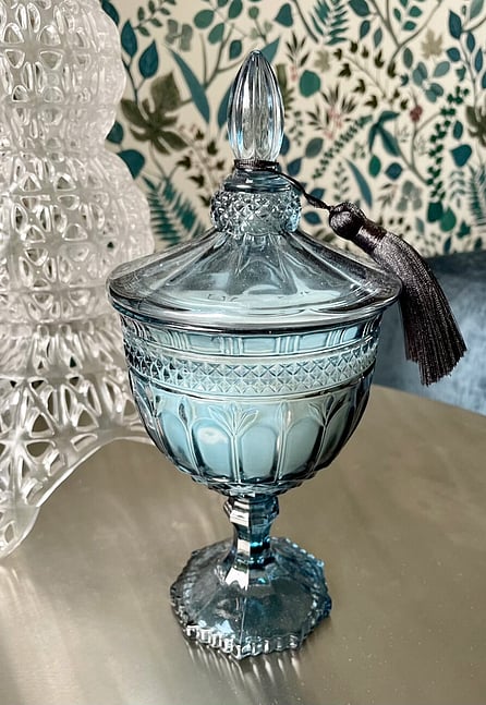 Image of Daisy candle in navy. Buy online via Julia Empson Interior Design & Styling. Ohaupo, Waikato. New Zealand.