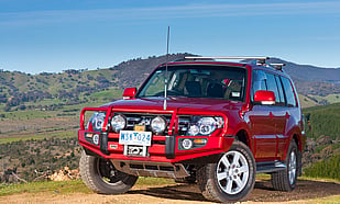 Featuring an ARB Deluxe Bullbar Colourcoded to the vehicle