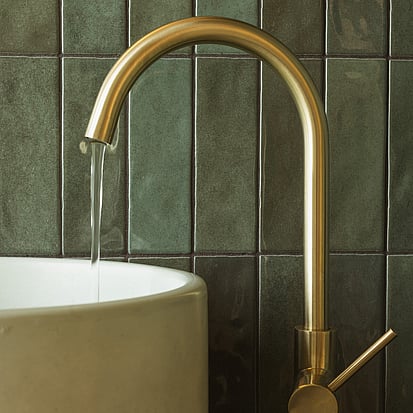 Image of modern tiled bathroom. Tiling service by Cosmic Tiling for Wild Canvas. Waikato.