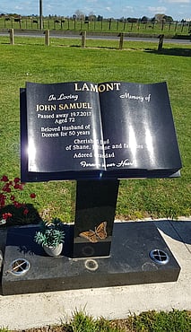 Waikato Stonecraft upright memorial