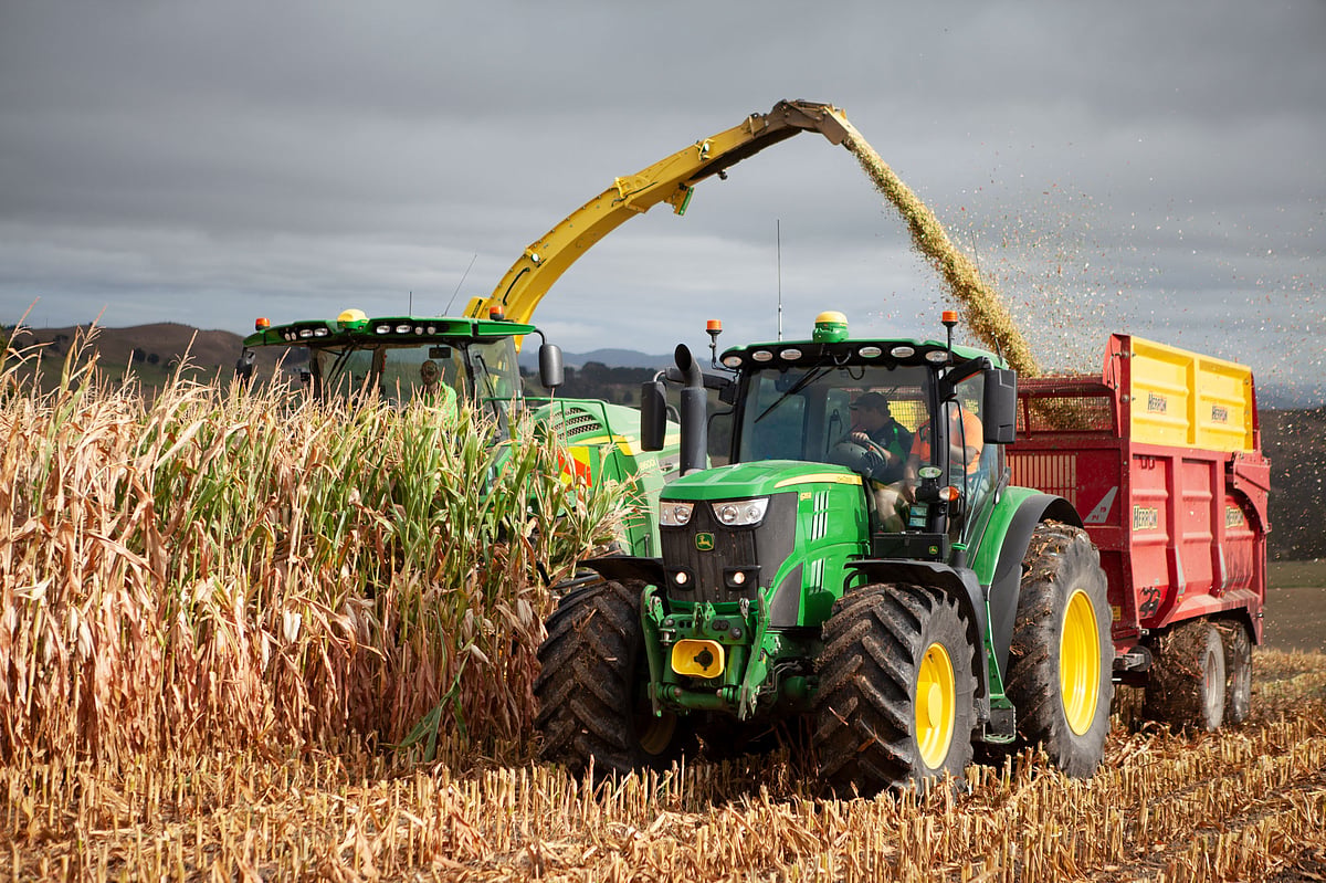 Forage Harvesters, Bailers & Forage Wagons | Quality Forage