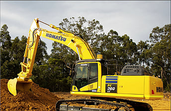 Komatsu PC360-Long carriage excavator 36 ton working on site excavating soil