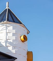 Building feature