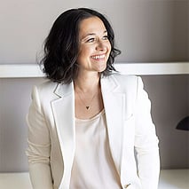 Dr Ramona Burrage