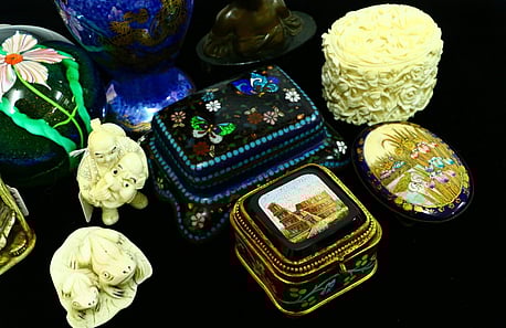 Objets d&rsquo;Art at Rotorua Antiques and Collectables