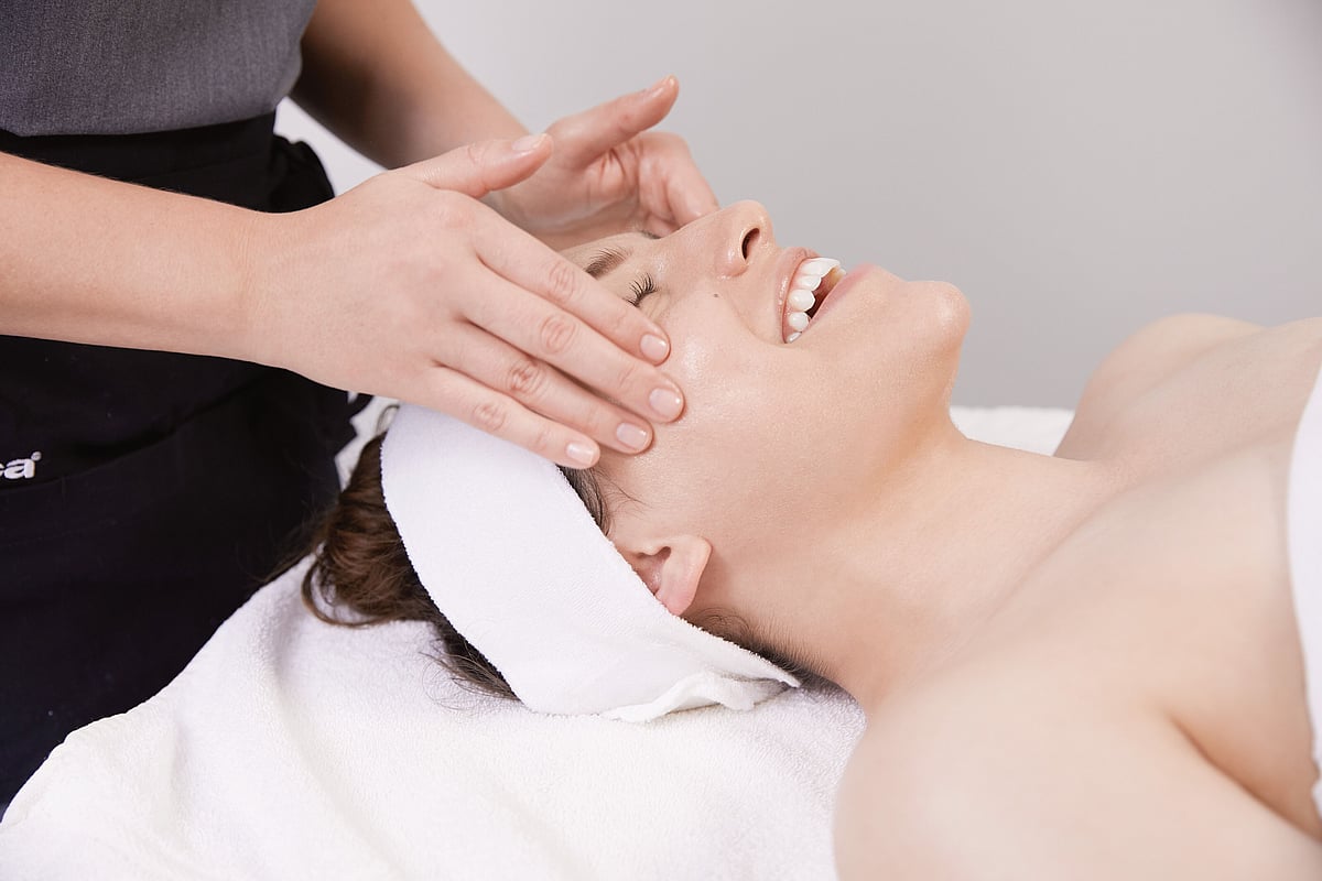 LG Skin Clinic