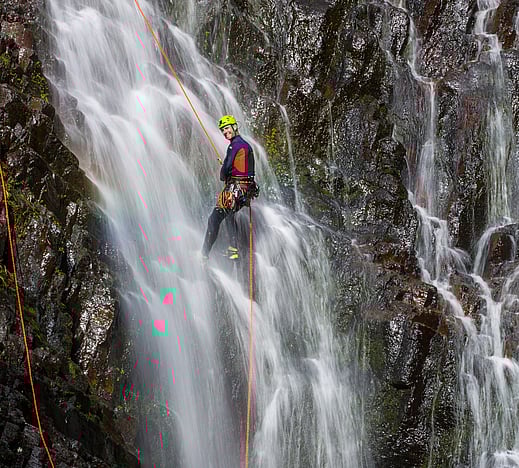 Book canyoning