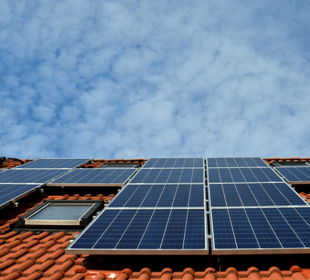 Image of a solar panels on the roof of a home. 