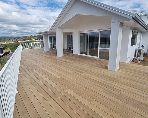builder built a deck