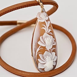 Cameos in gold