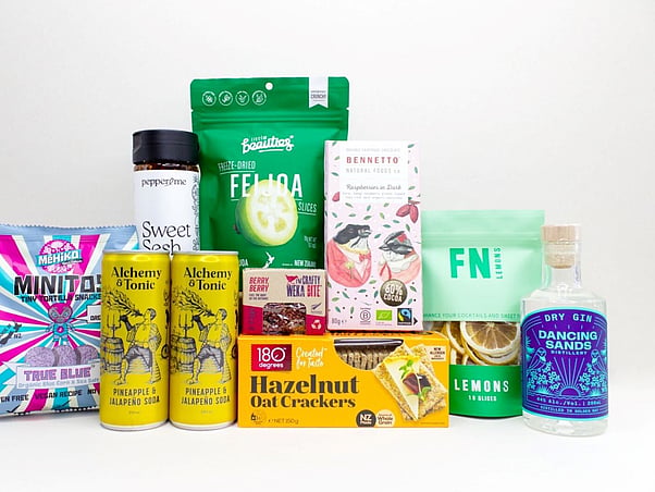 PREMIUM NZ GIN WITH HOT HONEY, TREATS AND CHOCOLATES