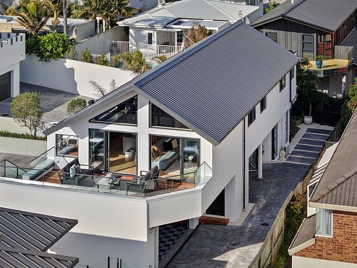 The project cover image shows a full home renovation of a two-story modern home in Mount Maunganui, completed by Straight Up Builders Tauranga. 