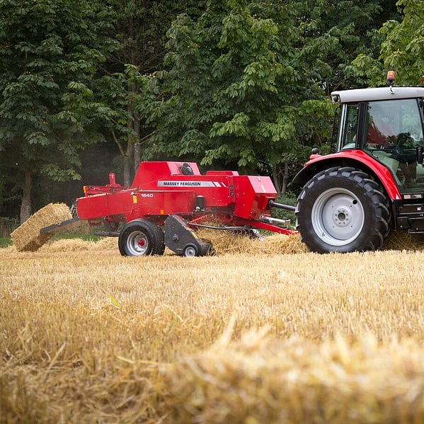 Centre-Line Small Square Baler