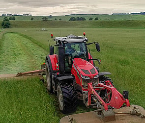 Massey Ferguson 8700 Tractor