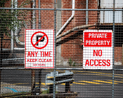 Wellington Temporary Fence Hire & Sales. Price & Service Guarantee.  Commercial + Residential + Special Event Fencing Solutions.  Swimming Pool + Dog run temporary or semi-permanent fencing.